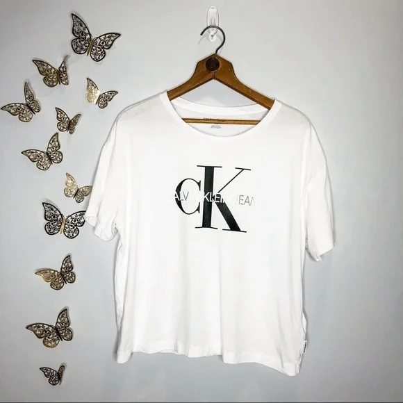 🦋🌙 CALVIN KLEIN | Classic White Long Crop Top - Picture 3 of 9